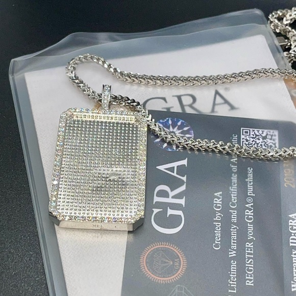 VVS GRA certified moissanite diamond two way spinning memory picture pendant - Picture 6 of 7